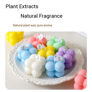 Bougie parfumée en forme de cube géométrique moderne faite à la main cadeau de nouvel an en cire écologique pour la décoration intérieure pour Noël - Product Image 5