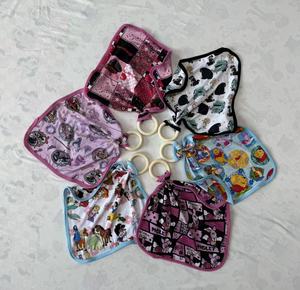 กล่องสุ่มผ้าเช็ดน้ำลายใยไผ่ลายการ์ตูน พร้อมลวดลายตัวการ์ตูนน่ารัก - Product Image 3