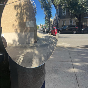 مرآة محدبة داخلية عالية الجودة للسلامة المرورية مقاس 18 بوصة/45 سم مصنوعة من البولي كربونات - Product Image 1