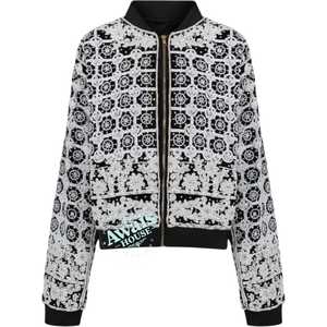 Chaqueta Bomber de poliéster de terciopelo ligero de moda para mujer Diseño elegante Ajuste cómodo Perfecto para ropa informal India - Product Image 2