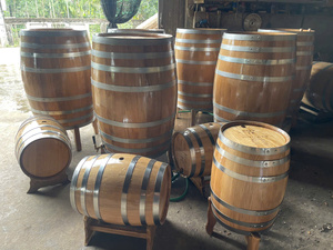 Baril de vieillissement de bière en bois de chêne artisanal et écologique Blue Lotus Farm avec conception hermétique - Product Image 4