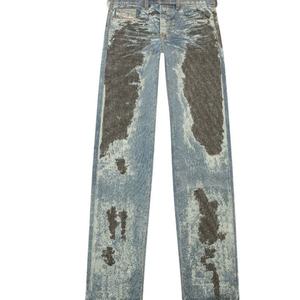 Jeans de Mezclilla Azul Desgastado Vintage para Hombre con Detalles de Parches Oscuros, Adecuados para Estilo Casual Y2K, Hip-hop y Urbano - Product Image 1