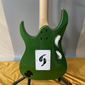 Trung Quốc Nhà máy màu xanh lá cây Maple guitar điện OEM tùy chỉnh gỗ gụ cơ thể nhạc cụ Sản xuất tại Trung Quốc - Product Image 5