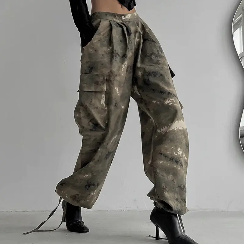 אופנה נשים מכירה לוהטת יצרן נמוך Moq 2023 נשים מכנסיים הסוואה הדפסת מכנסיים מטען