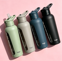 Bouteille d'eau sport personnalisable avec logo, manchon en silicone, couvercle à paille rabattable et poignée, grande capacité pour le fitness