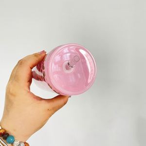 Vinilo Iridiscente Personalizado con Logotipo, Adhesivo Decorativo Holográfico con Estampado de Guepardo, Vaso de Vidrio de 16 Onzas con Tapa de Plástico - Product Image 4