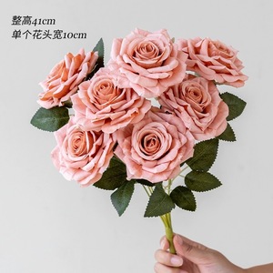 ช่อดอกกุหลาบประดิษฐ์ 7 ดอก สีคาปูชิโน่ ดอกไม้ผ้าไหม สำหรับตกแต่งงานแต่งงาน จัดดอกไม้แบบตั้งพื้น - Product Image 2
