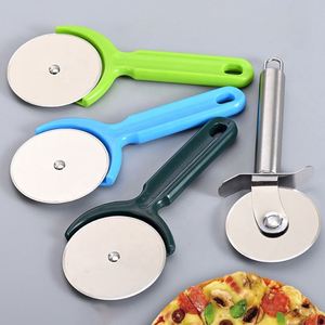 Multifunctional Roller Pizza Cutter Stainless Steel <b>Plastic</b> Handle Foldable Non-Slip Baking Pastry Cutting Knife Kitchen Tools - Product Image 4