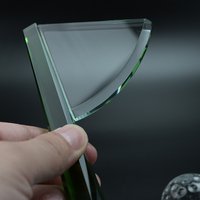 Trophée de golf en cristal K9 fait main, écologique et de haute qualité, avec drapeau et gravure personnalisée du texte et du logo pour souvenir sportif