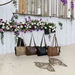 Sacs à main en PU grande capacité pour femmes, sacs à bandoulière de luxe avec fermeture éclair, sacs à main en gros pour femmes pour l'été - Product Image 3