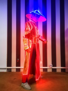 Red Warrior servicio al cliente LED brillante Vintage estilo chino Bar KTV servicio de <span class=keywords><strong>licor</strong></span> puesta en escena atmósfera Props disfraz - Product Image 2