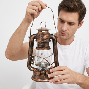 Lampe à pétrole vintage nautique artisanale Calvin en laiton poli, design métallique suspendu pour table - Product Image 6
