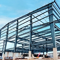 Structure de bâtiment préfabriquée en acier à assemblage rapide et économique, avec cadre en acier galvanisé durable pour allées de parc et villas extérieures