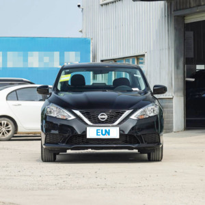 Auto Usado Nissan <span class=keywords><strong>Versa</strong></span> Modelo 2024 Versión Revisada 3 Classic 1.6XE CVT Edición Confort Autos Usados de Alta Calidad - Product Image 2