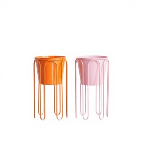 Soporte de Hierro Moderno para Macetas, Recubrimiento en Polvo, Decoración Interior para el Hogar, Diseño Minimalista en Naranja y Rosa - Product Image 1