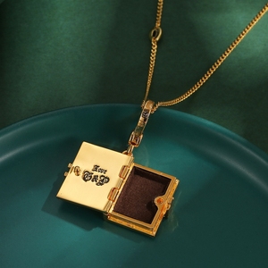 Collana con Ciondolo a Forma di Cuore con Alfabeto Smaltato, Apribile a 3D, a Forma di Libro, per Donna - Product Image 4