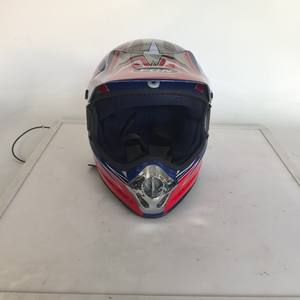 Casco de Seguridad con Diseño de Doble Visera Predator para Motocicletas y Otras Aplicaciones, Material de la Carcasa: Calcomanías - Product Image 3