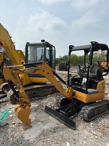 Mini-excavatrice CAT 301.7 avec godet de terrassement d'une capacité de 0,12 m³ et un poids opérationnel de 1,2 tonne - Product Image 5