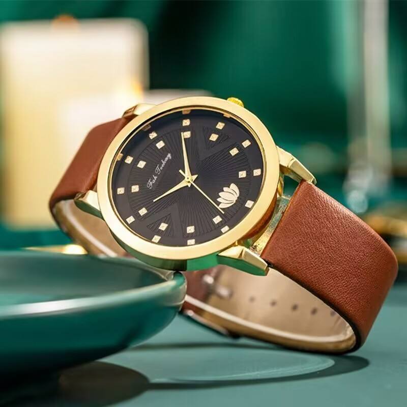 สีน้ำตาล