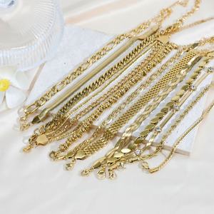 Pulsera de Acero Inoxidable Estilo Cubano para Mujer, Diseño Retro de Lujo Ligero, Joyería de Mano Versátil, Pulseras de Cadena de Eslabones de Moda al Vacío - Product Image 2