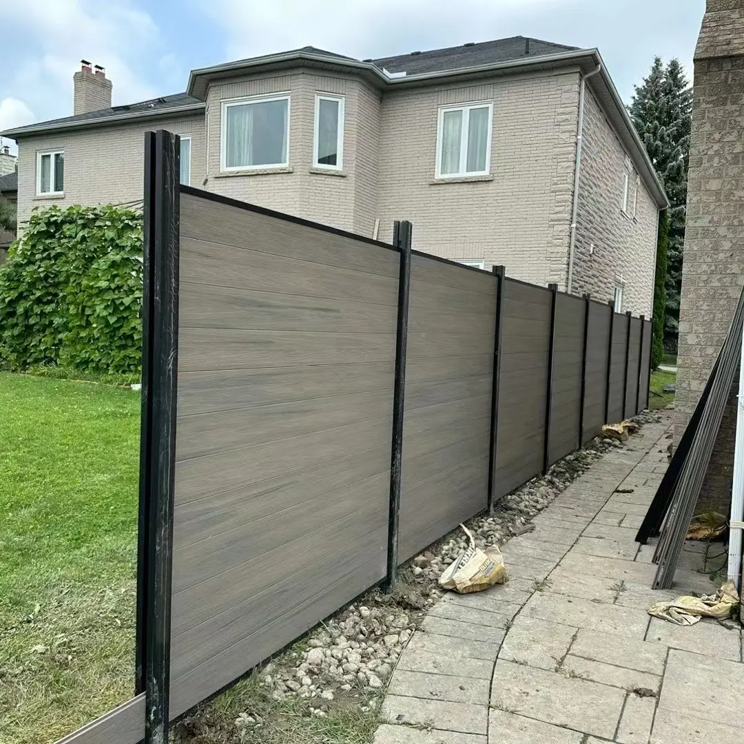 OEM/ODM древесно-пластиковый композитный wpc забор доски с решеткой домашний садовый забор панели лучше, чем виниловый ПВХ забор