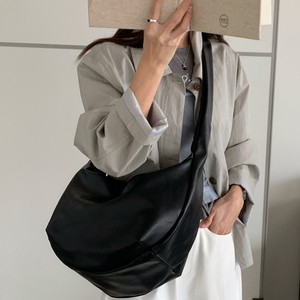 Sac à bandoulière pour femme en cuir souple de style coréen, grande capacité, noir et marron, fermeture éclair, pour le quotidien et les trajets - Product Image 3