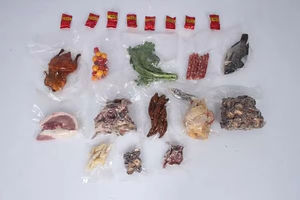 เครื่องบรรจุภัณฑ์สูญญากาศแบบกึ่งอัตโนมัติขนาดเล็กสำหรับอุตสาหกรรมคุณภาพสูงแบบสองห้องแนวตั้งที่ดีที่สุดสำหรับอาหารทะเลและผัก - Product Image 4