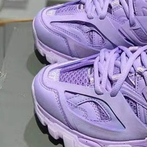 Zapatillas deportivas moradas retro de alta calidad y a la moda, con suela gruesa transpirable y cómodas zapatillas de tenis para caminar. - Product Image 1