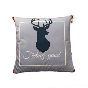 Coussin de voyage personnalisé confortable - Flanelle douce en polyester polaire pour les <span class=keywords><strong>voyages</strong></span> en voiture, les loisirs en plein air et le confort en déplacement - Product Image 4