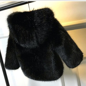 Cappotti Invernali Spessi e Caldi in Ecopelliccia <span class=keywords><strong>Nera</strong></span> per Bambine, Cappotto con Cappuccio in Ecopelliccia Grigio per Ragazze e Signore - Product Image 2
