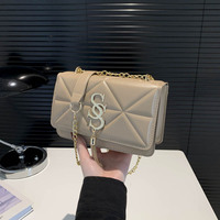 Sac bandoulière femme 2025 en PU, sac à l'épaule tendance avec chaînes, vente en gros pour filles, sacs à main de luxe pour femmes, marque célèbre