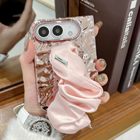 Coque de luxe chromée effet vague 3D électroplaquée avec dragonne en satin pour iPhone Fold Duo – Vente en gros