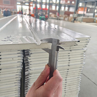 Panneaux sandwich isolants thermiques en polyuréthane PU pour revêtement mural extérieur et toiture de maison, prix usine