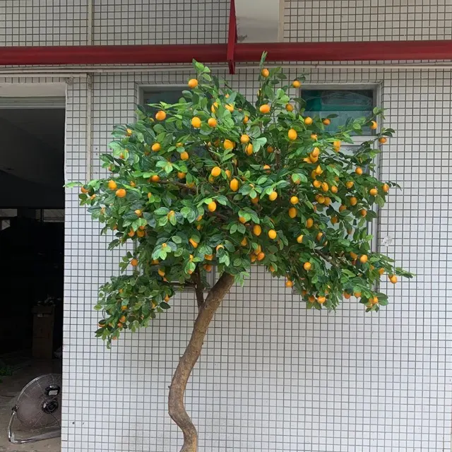 Albero artificiale della pianta da frutto dell'albero di limone artificiale dell'interno per la pianta di plastica della decorazione esterna