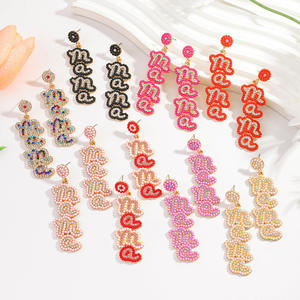 Boucles d'oreilles créatives en alliage avec lettres <span class=keywords><strong>MAMA</strong></span> incrustées de diamants, perles de riz, bijoux fantaisie pour la Fête des Mères - Product Image 1