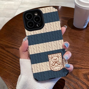 Funda de Teléfono de TPU Suave de Peluche con Lindo Castor de Dibujos Animados, Alta Atracción Magnética, Compatible con Apple 15 <span class=keywords><strong>Pro</strong></span>/13/11, iPhone XR <span class=keywords><strong>Pro</strong></span> <span class=keywords><strong>Max</strong></span> - Product Image 2