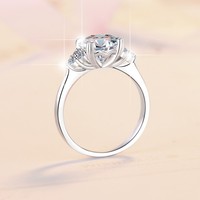 Bague pour femme en argent sterling 925, vente en gros d'usine, bijoux de mode, zircone cubique taille ronde, moissanite VVS, trois diamants