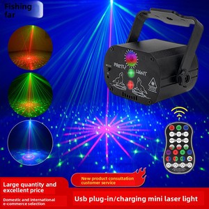 Lampada da Palcoscenico Rotante Colorata con Certificazione CE IP65, Ricarica USB, Mini Luce Laser Magica, Atmosfera Natalizia, <span class=keywords><strong>Cielo</strong></span> Stellato - Product Image 4