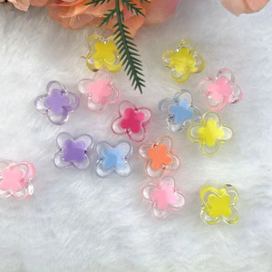 ลูกปัดอะคริลิกรูปดอกไม้ ขนาด 15 มม. สีด้านใน สำหรับทำสร้อยข้อมือ DIY อุปกรณ์ตกแต่งเครื่องประดับ บรรจุภัณฑ์แบบขายส่ง ฤดูใบไม้ผลิ 2024 แหล่งผลิตเมืองอี้หวู่ - Product Image 1