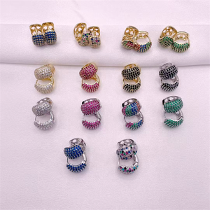 Pendientes <span class=keywords><strong>de</strong></span> aro esmaltados encantadores para las orejas, esmaltados pendientes <span class=keywords><strong>de</strong></span> aro <span class=keywords><strong>de</strong></span> varios colores chapados en <span class=keywords><strong>oro</strong></span>, pendientes <span class=keywords><strong>de</strong></span> flores, joyería al por mayor - Product Image 4