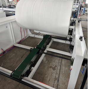 สายการผลิตกระดาษแบบกึ่งอัตโนมัติพร้อมระบบ PLC และมอเตอร์สำหรับตัดและม้วนกระดาษ สำหรับเครื่องผลิตกระดาษชำระคุณภาพสูง - Product Image 3