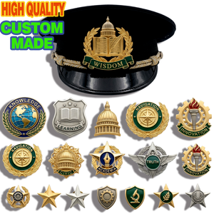 Épingles à chapeau en métal personnalisées pour l'<span class=keywords><strong>aventure</strong></span> et les voyages - Badges 3D en émail moulé sous pression avec attaches à vis, logo personnalisé pour souvenirs d'extérieur - Product Image 1
