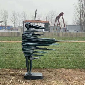 現代的な屋外装飾用のグラスファイバー製の美しい少女像（風に揺れる） - Product Image 2