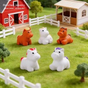 Miniaturas de Animales de Resina Plástica con Temática de Caballo del Zodiaco, Estilo Dibujos Animados, Técnica de Goteo de Aceite, Adornos Pequeños para Oficina o Escritorio - Product Image 3