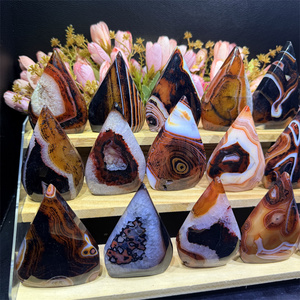 Ornamento in Cristallo Inciso e Lucidato di Alta Qualità a Prezzo di Fabbrica, Torre in Sardonice Nera di Kindfull Crystal - Product Image 3