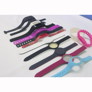 สายนาฬิกาซิลิโคนยางแบบกำหนดเองสำหรับ Apple Iwatch และ Xiaomi ระดับมืออาชีพ OEM/ODM ดีไซน์ใหม่ - Product Image 4