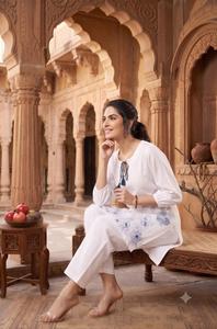 Ensemble coordonné deux pièces pour femme : Kurti et pantalon – Respirant, écologique, confortable, idéal pour un style décontracté et tendance toute saison - Product Image 3