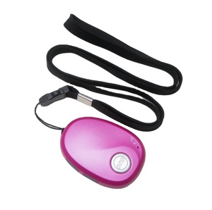 Smart 4G GPS Pendant Emergency SOS Alert Botón de llamada Dispositivo de seguimiento GPS personal en tiempo real para pacientes mayores - Product Image 3
