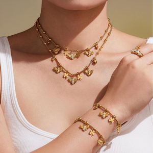 Collar con Colgante de Insecto de Circonita Cúbica y Cadena de Acero Inoxidable, Joyería para Mujer para Fiestas, Bodas y Regalos - Product Image 1