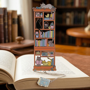 Segnalibri in Metallo con Logo Smaltato Colorato a Forma di Gatto, Design Fantasioso per Lettori e Bibliotecari - Product Image 1